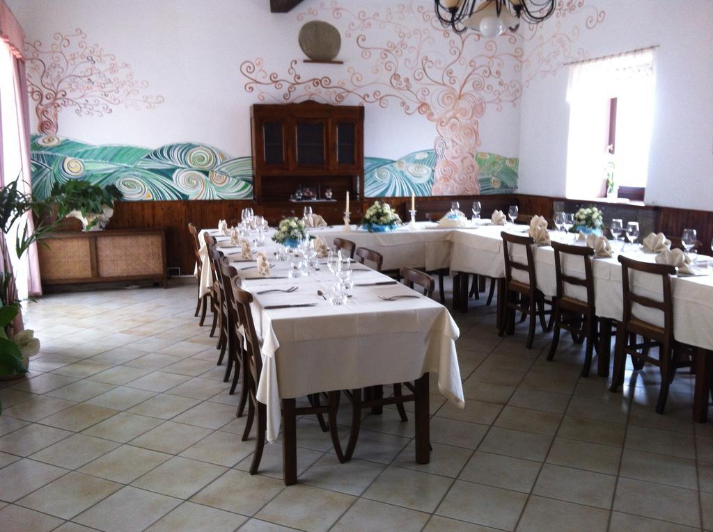 Ristorante Albergo 'L Bunet Cortemilia Экстерьер фото